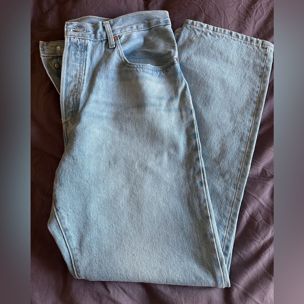 Women’s Levi Jeans